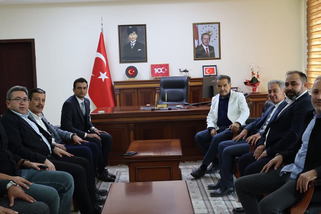 Aksaray Milletvekili Cengiz Aydoğdu, AK Parti İl Başkanı Hamza Aktürk,