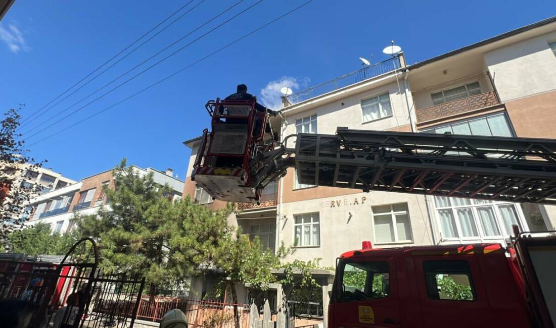 Konya’da 4 katlı binanın birinci katında yangın çıktı. Yangın itfaiye