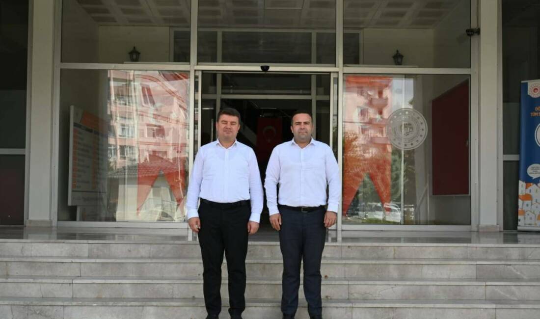 Aksaray’da şehrin geleceği için iş birliği: Çevre ve şehircilik çalışmaları masada Aksaray Belediyesi, şehrin sürdürülebilir gelişimi ve çevre yatırımları konusunda çalışmalarını