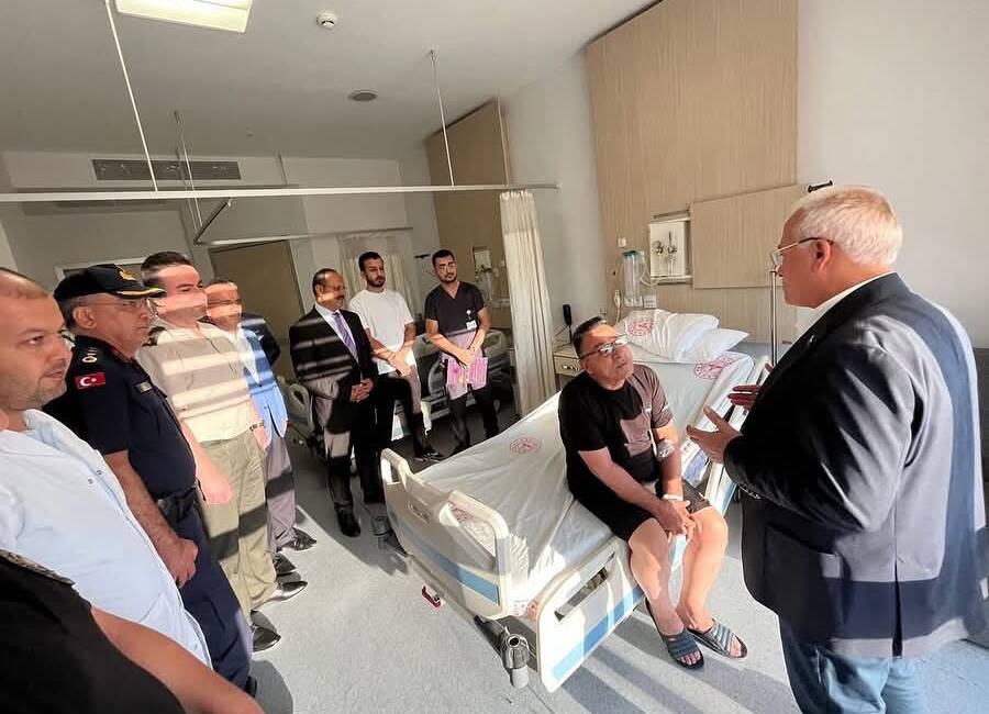 Aksaray Valisi Mehmet Ali Kumbuzoğlu şehit ailelerine yönelik ziyaret gerçekleştirdi.