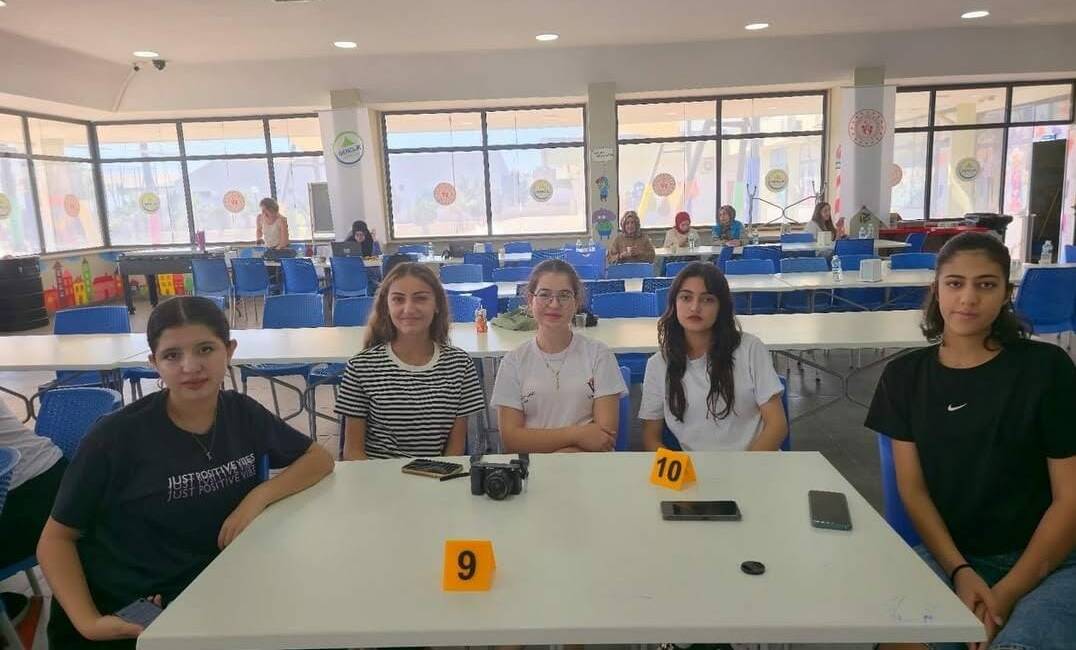 TÜBİTAK Bilim Kampı’na katılan Aksaraylı gençler, burada yürütülen bilimsel çalışmalar