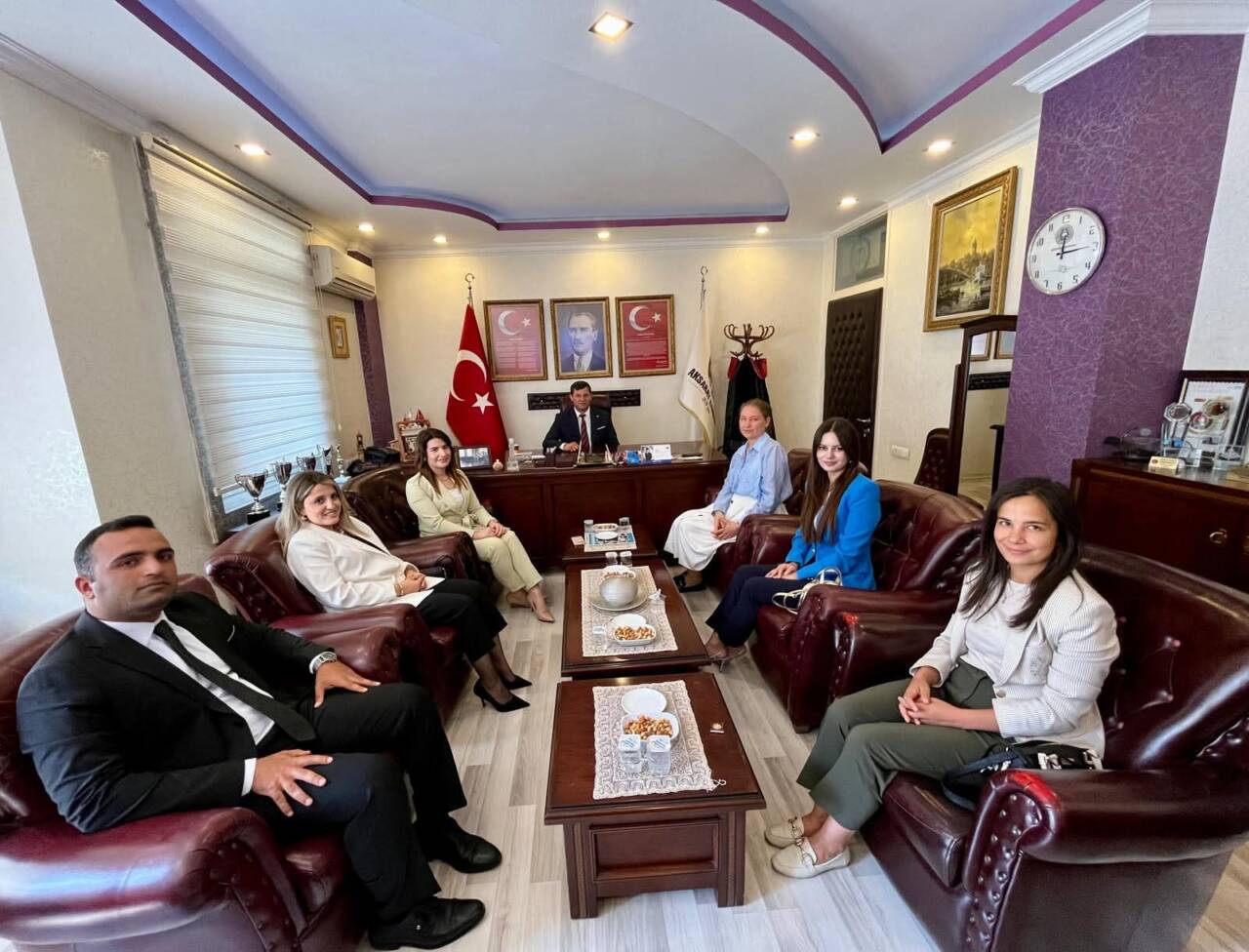 Yeni adlı yılın başlamış olması nedeniyle Aksaray Barosuna ziyaretler gerçekleşiyor.