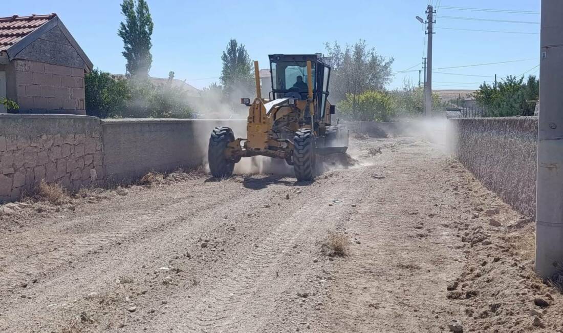 Demirci Belediyesi, mahallelerde ulaşım altyapısını güçlendirmek için çalışmalarını sürdürüyor. Bu