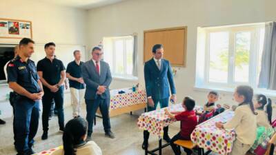 Aksaray’ın Eskil ilçesinde, Kaymakam Harun Uzar vatandaş buluşmalarını sürdürüyor. Uzar,