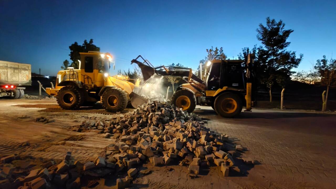 Eskil Belediye Başkanı Mustafa Zavlak, ilçede sürdürülen altyapı çalışmalarına ilişkin