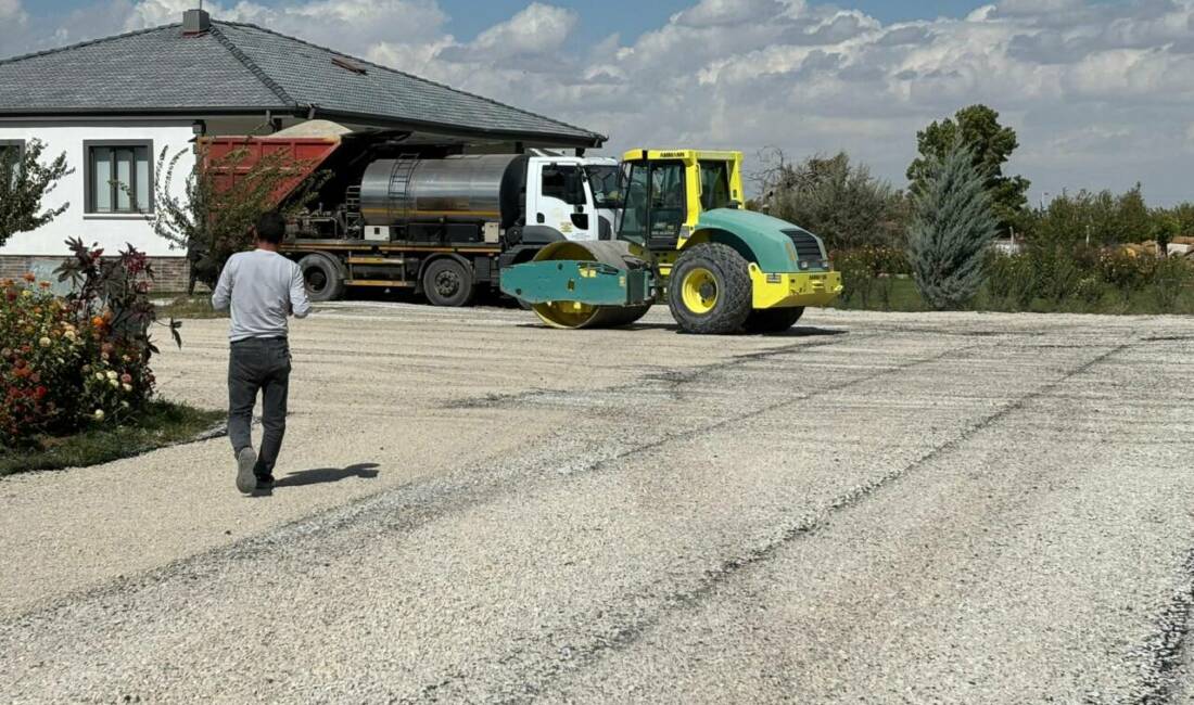 Eşmekaya Kasabası Camikebir Mahallesi, Erdoğdu Sokak ile kesişen muhtelif cadde