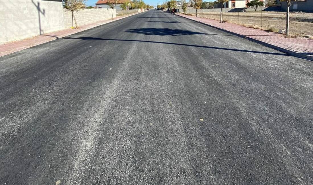 Eskil’de ulaşımı rahatlatacak yol çalışması sona erdi Eskil Belediyesi, ilçedeki ulaşım altyapısını güçlendirmek amacıyla başlattığı yol yenileme