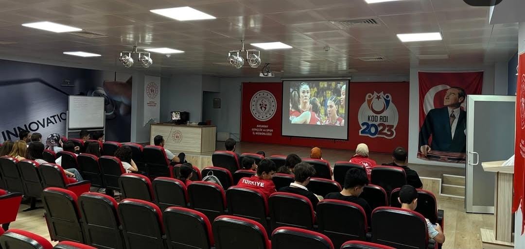 Aksaray Gençlik Merkezi, Türkiye A Milli Kadın Voleybol Takımı’nın canlı