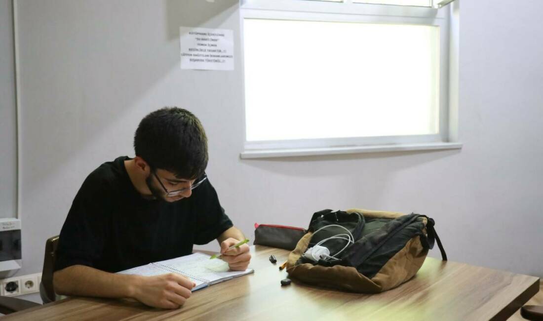 Aksaray Belediyesi, şehirdeki gençlerin eğitim ve kültürel gelişimine verdiği önemi