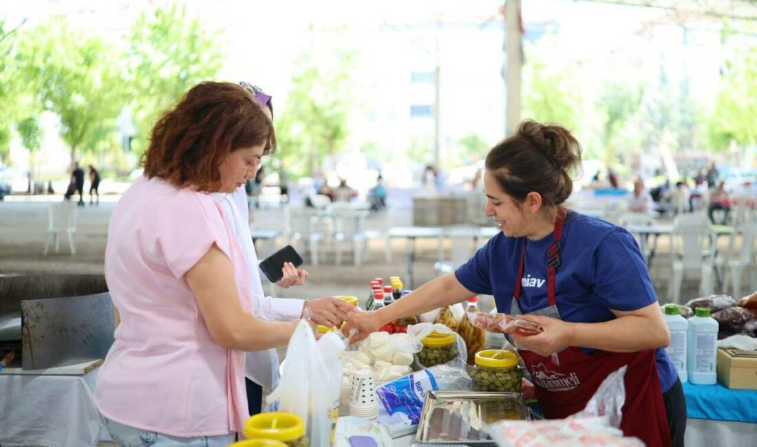 Başkan Dinçer, girişimci kadınların ev ekonomisine katkı sağlamak isteyen herkesi