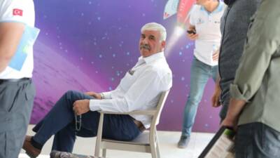 Eskil’in eski belediye başkanı Necati Belgemen, otomobil ile motosikletin karıştığı