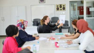 Aksaray Belediyesi Kadın Aktivite Merkezlerinde kadınların üretmesi, meslek edinmesi amacıyla
