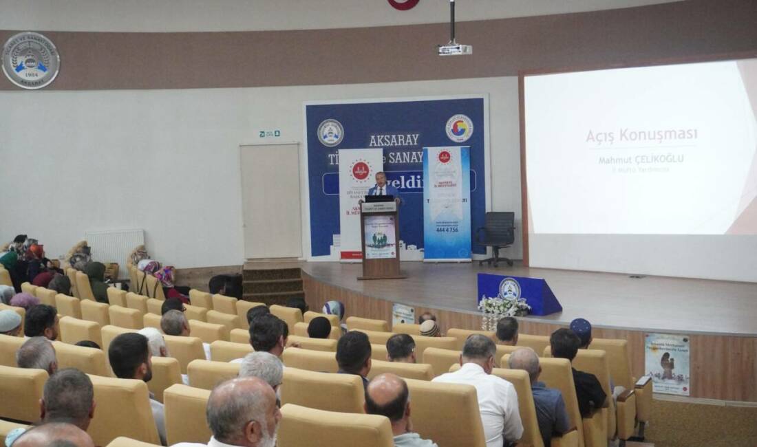 Aksaray’da Mevlid-i Nebi Haftası Açılış Programı, din görevlileri ve vatandaşların