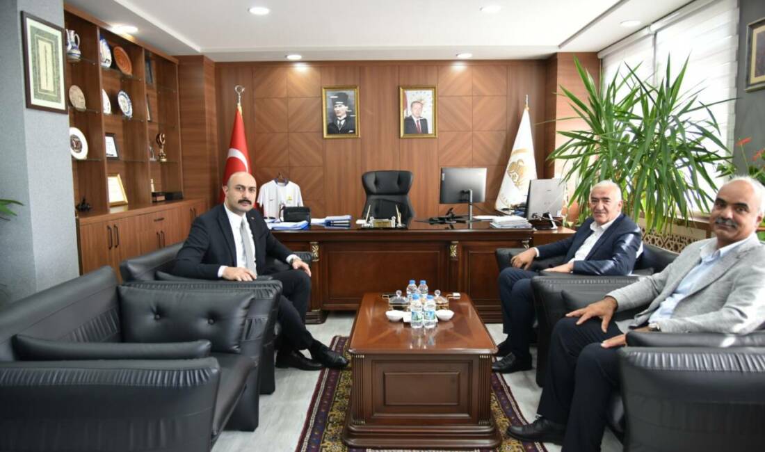 Aksaray’da MHP Milletvekili Ramazan Kaşlı, MHP İl Başkanı Burhanettin Karataş,