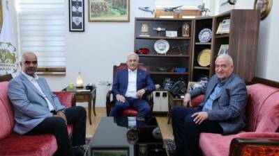 Aksaray’da Milliyetçi Hareket Partisi (MHP) heyeti, Aksaray Valisi Mehmet Ali