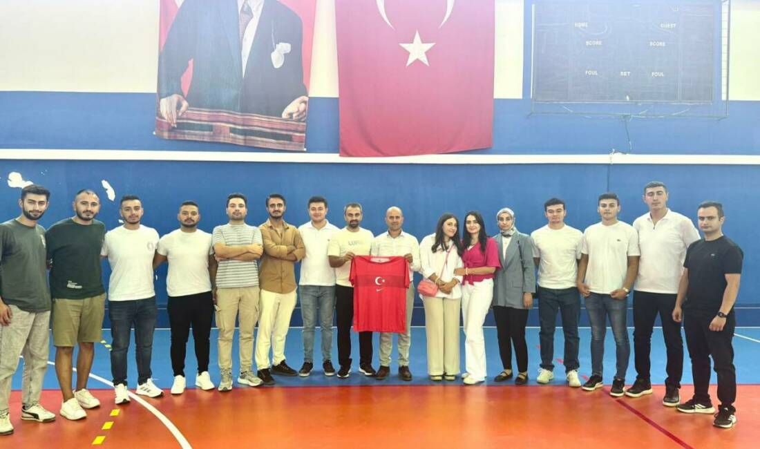 Ortaköy’de polislik hayaliyle antrenman yapan gençler, emeklerinin karşılığını alarak sınavlarda