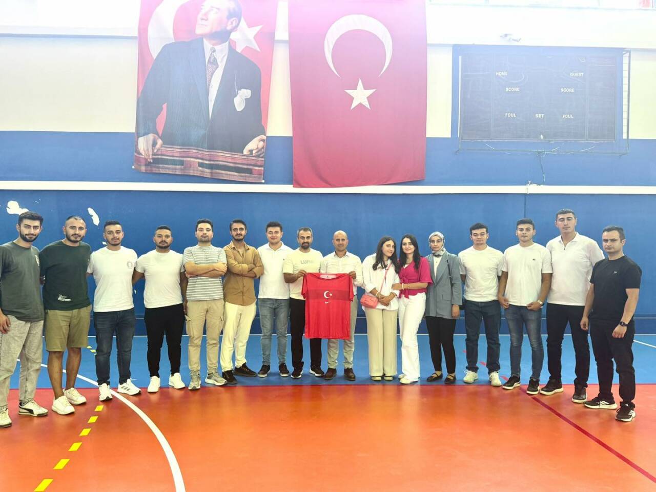 Ortaköy’de polislik hayaliyle antrenman yapan gençler, emeklerinin karşılığını alarak sınavlarda