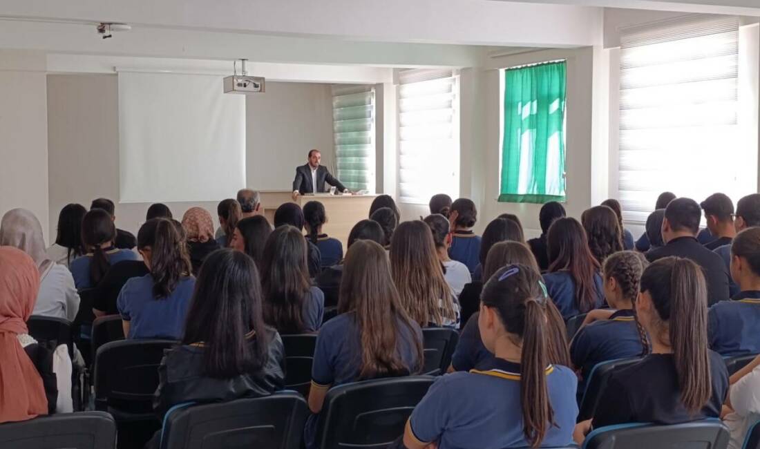 Sultanhanı’nda Mevlid-i Nebi Haftası etkinlikleri kapsamında, İlçe Müftüsü Selman Çiloğlu