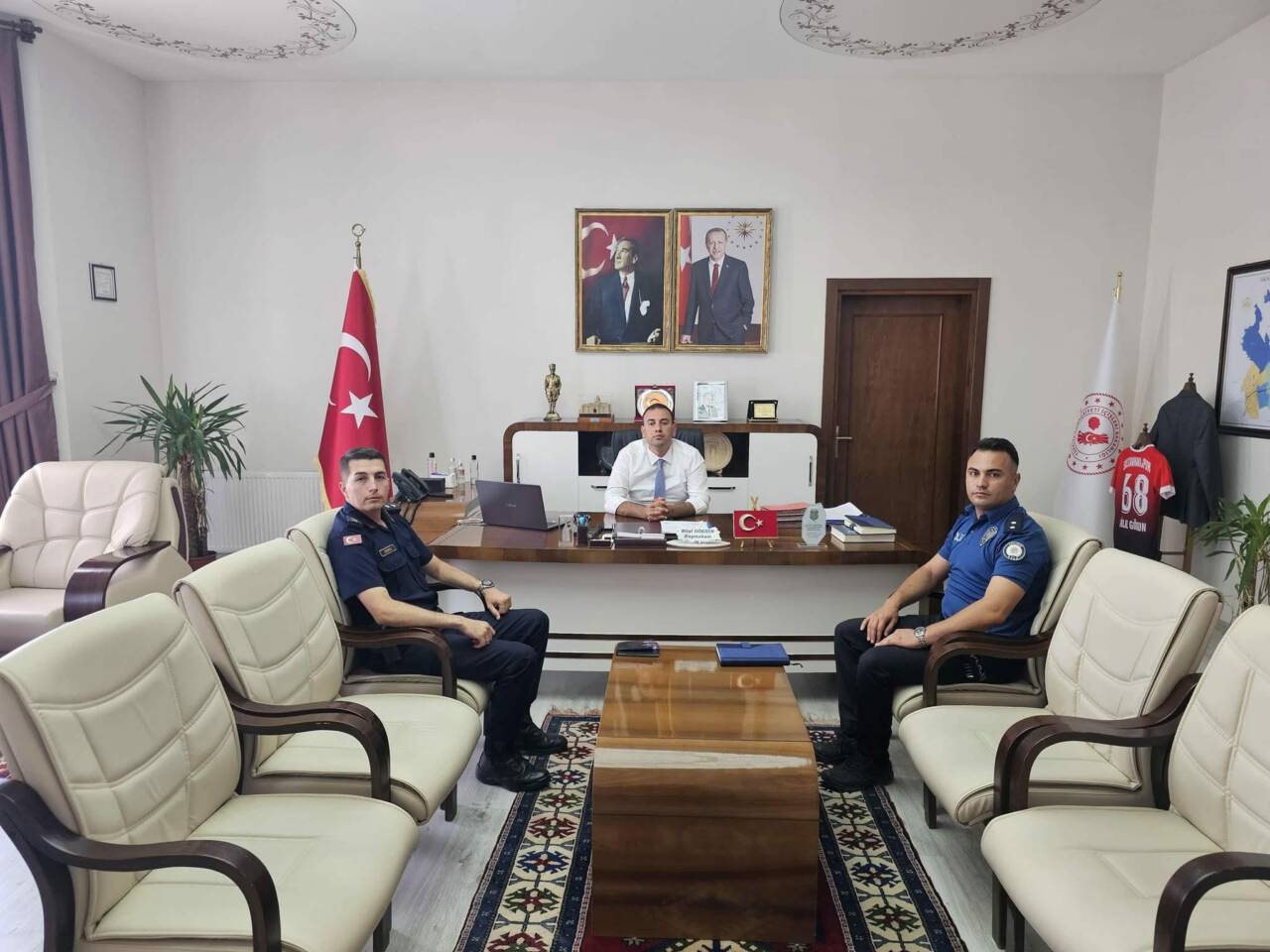 Sultanhanı Kaymakamı Bilal Göksun’un başkanlığında düzenlenen ilçe asayiş toplantısına İlçe