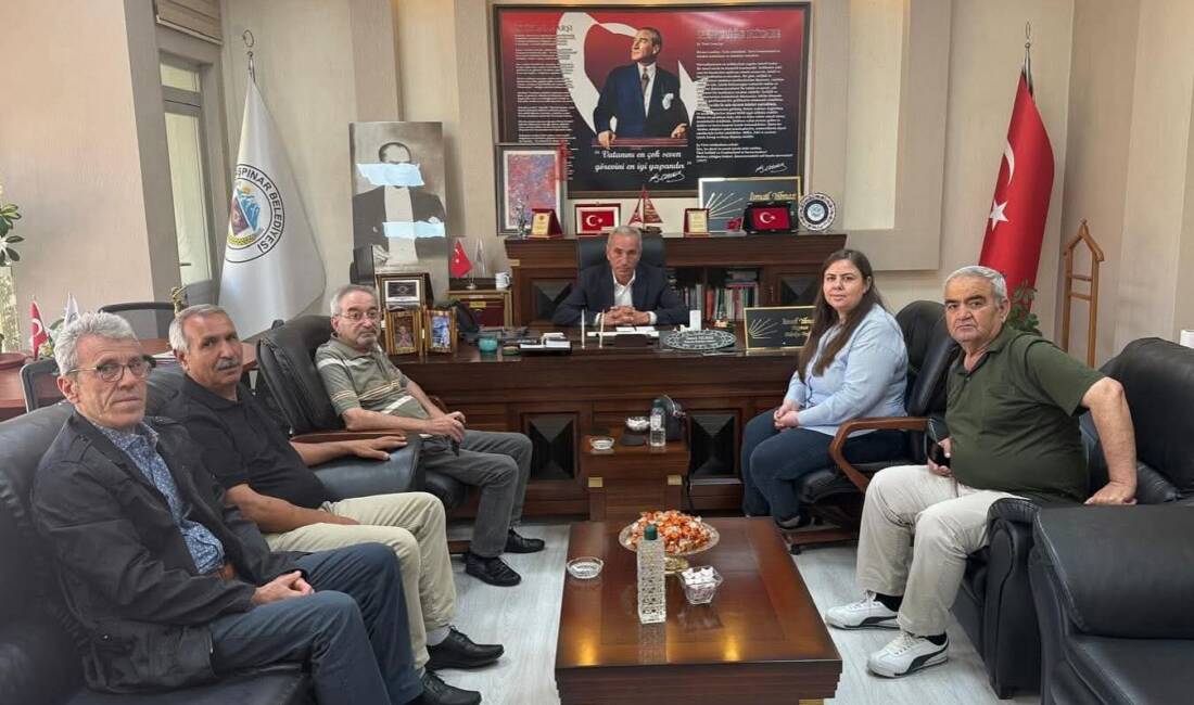 Cumhuriyet Halk Partisi Aksaray Merkez İlçe Başkanı Sibel Altınpınar ve