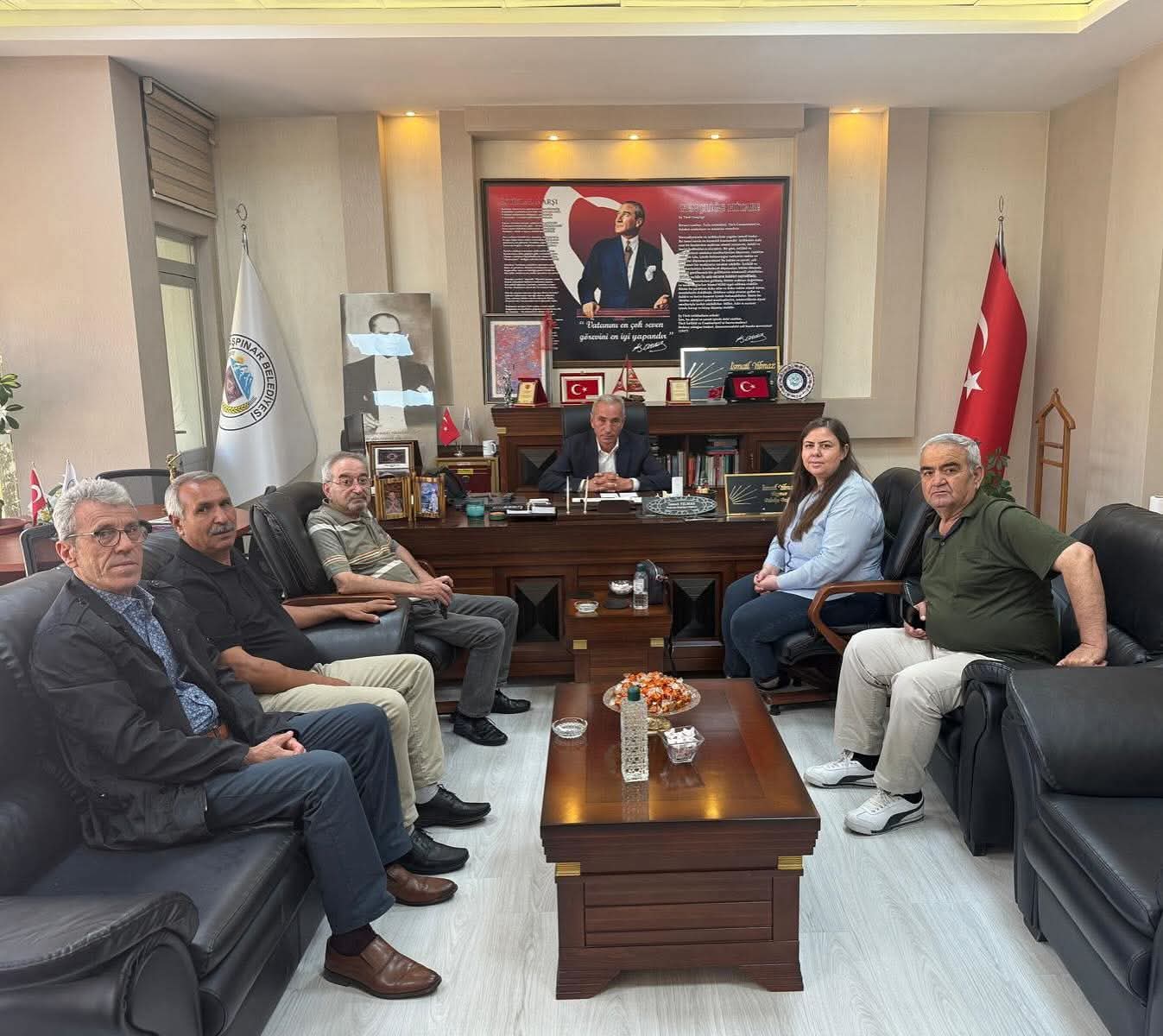Cumhuriyet Halk Partisi Aksaray Merkez İlçe Başkanı Sibel Altınpınar ve