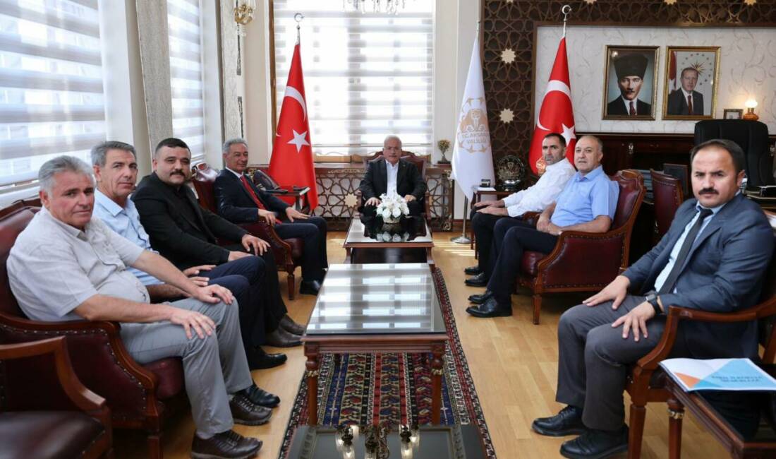 Aksaray Valisi Mehmet Ali Kumbuzoğlu, Eskil Belediye Başkanı Mustafa Zavlak,