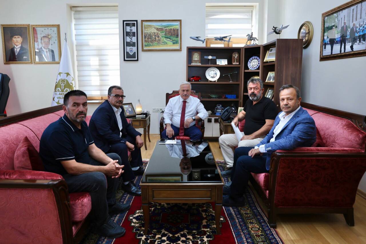Aksaray Valisi Mehmet Ali Kumbuzoğlu, Belisırma Köyü Muhtarı Hasan Hüseyin