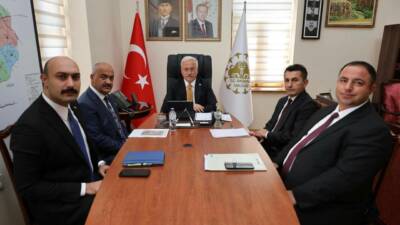Aksaray Valisi Mehmet Ali Kumbuzoğlu başkanlığında, vali yardımcıları ile birlikte