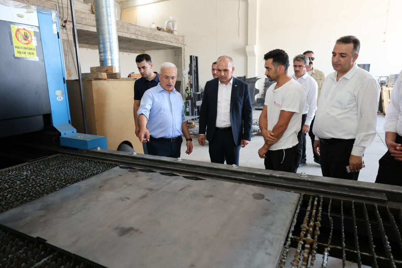 Aksaray Valisi Mehmet Ali Kumbuzoğlu, ASTİM-Yeni Sanayi Sitesini ziyaret etti.