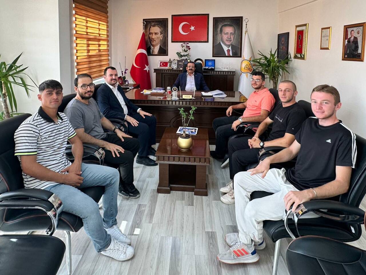 AK Parti Aksaray İl Gençlik Kolları Başkanı Hızır Oğuz ve