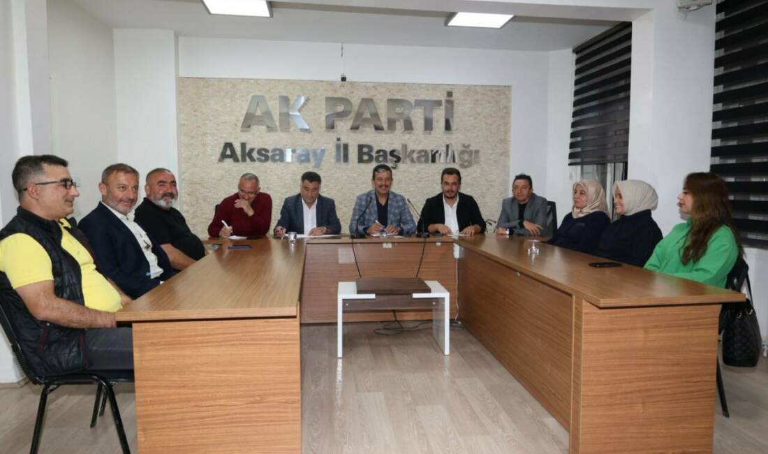 AK Parti Aksaray İl Yönetimi haftalık toplantısını yaptı AK Parti Aksaray İl Başkanlığı’nda haftalık olağan yönetim kurulu toplantısı
