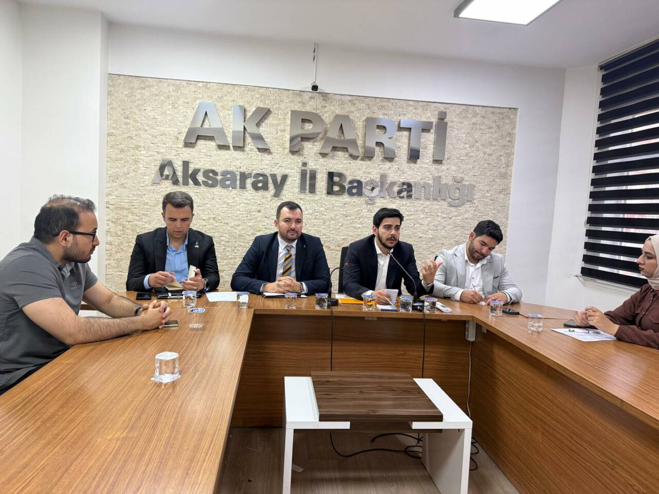 AK Parti Aksaray İl Başkanlığı’nda haftalık İl Gençlik Kolları Yönetim