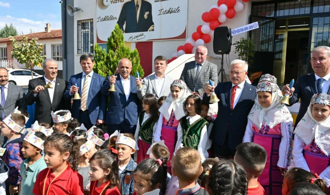 Yeni eğitim-öğretim yılına Aksaray’da Topakkaya Şehit Erdal Akbulut İlkokulu’nda coşkulu