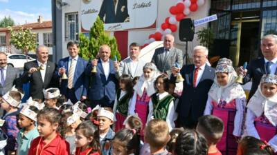 Yeni eğitim-öğretim yılına Aksaray’da Topakkaya Şehit Erdal Akbulut İlkokulu’nda coşkulu