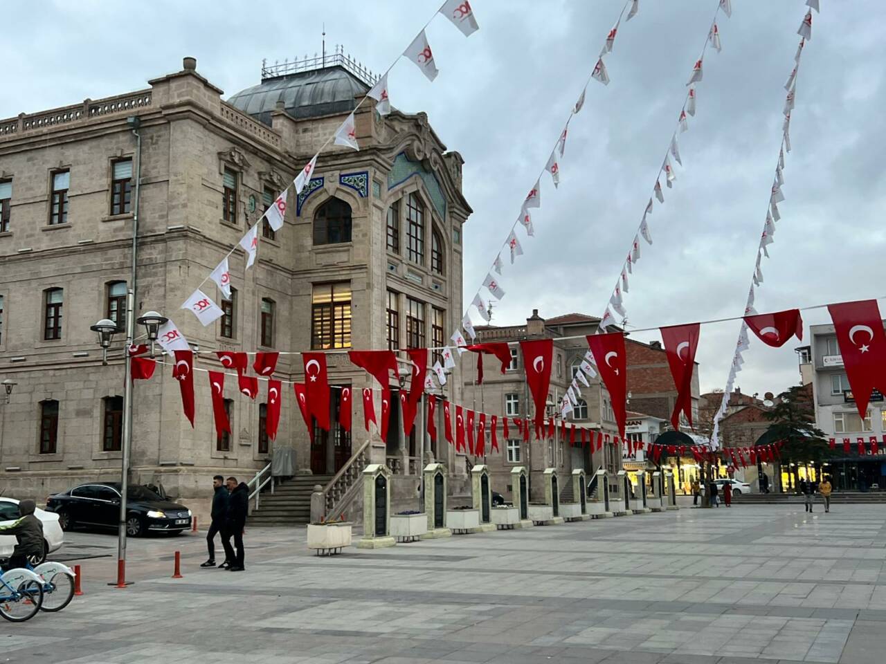 Meteoroloji, Aksaray ve ilçelerinde havanın az bulutlu geçeceğini, sıcaklıkların 22-25