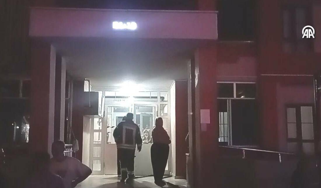 Karaman'da yaşanan olayda bir evin balkonunda bulunan tüp alev aldı.