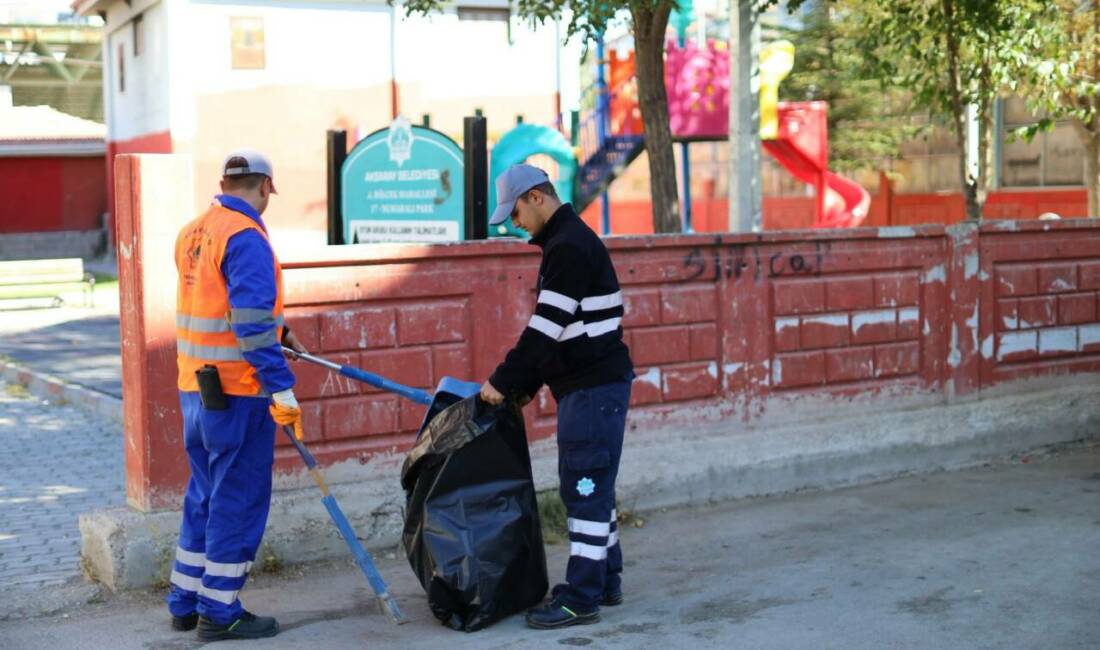 Aksaray Belediyesi, şehrin her köşesinde temizlik ve bakım çalışmalarını sürdürüyor.
