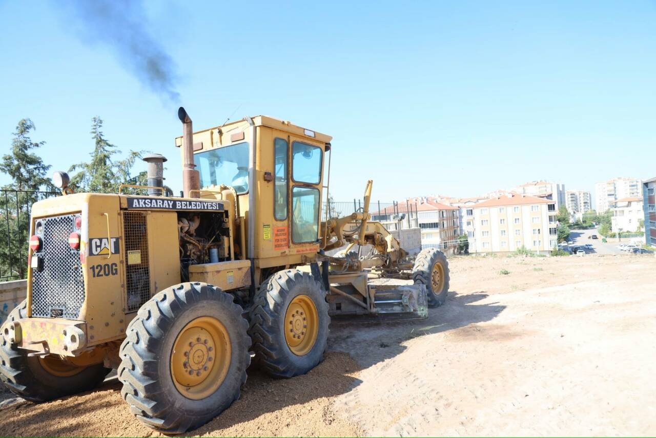 Aksaray Belediyesi, şehir genelinde sürdürdüğü üstyapı çalışmalarına Yunus Emre Mahallesi’nden