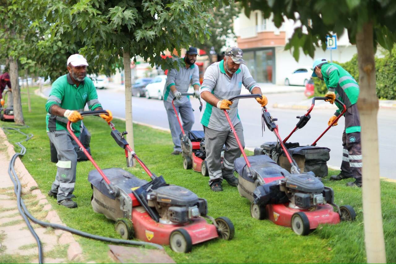 Aksaray Belediyesi, daha yeşil ve düzenli bir şehir hedefiyle çalışmalarını
