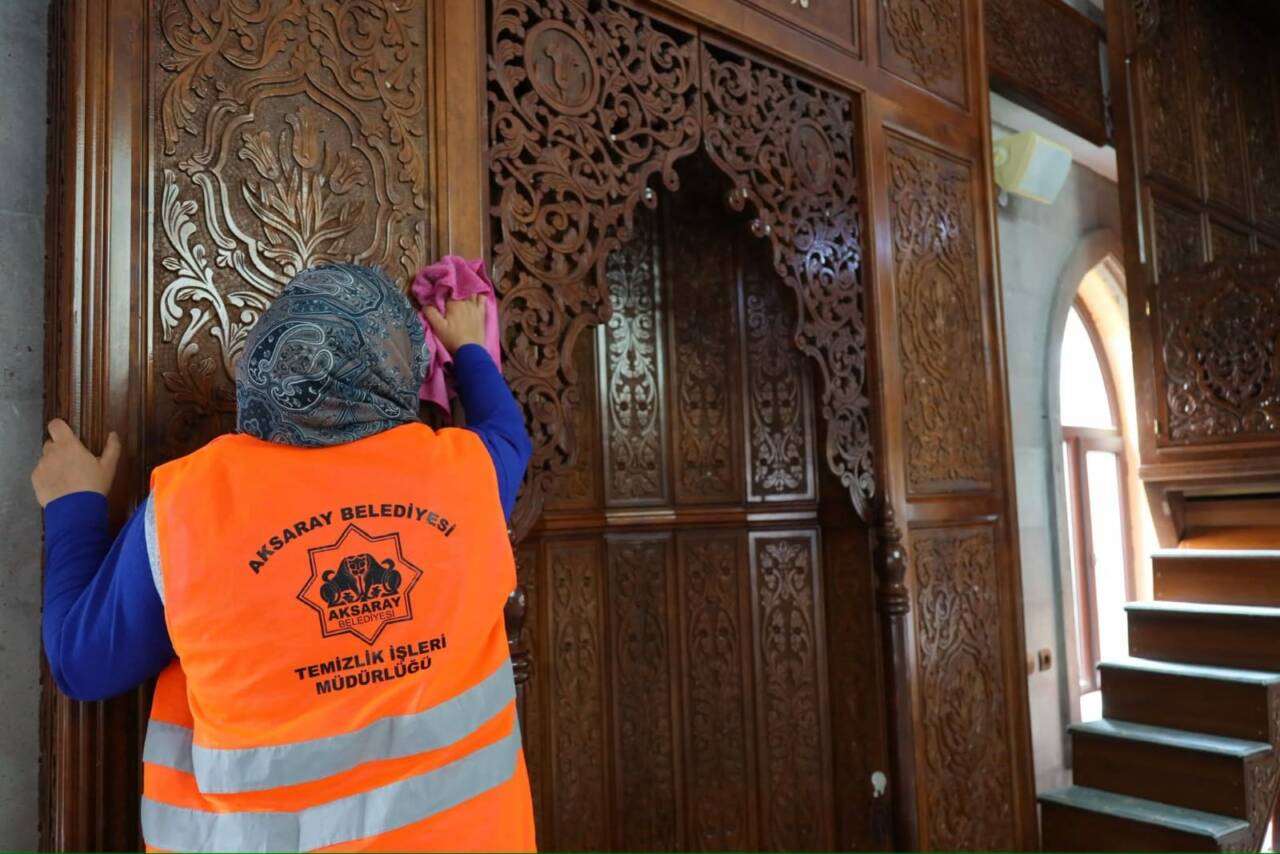 Aksaray Belediyesi, vatandaşların ibadetlerini hijyenik ve temiz bir ortamda gerçekleştirebilmeleri