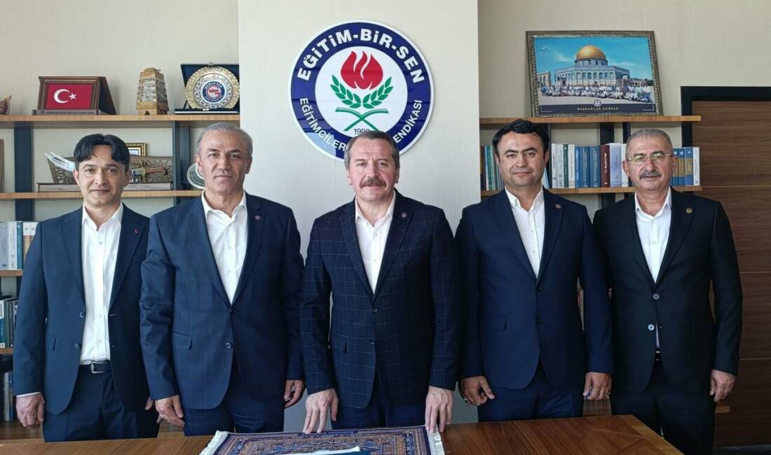 Eğitim-Bir-Sen Aksaray Şube Başkanı Murat Görmez, sendikanın Genel Merkezi’ni ziyaret