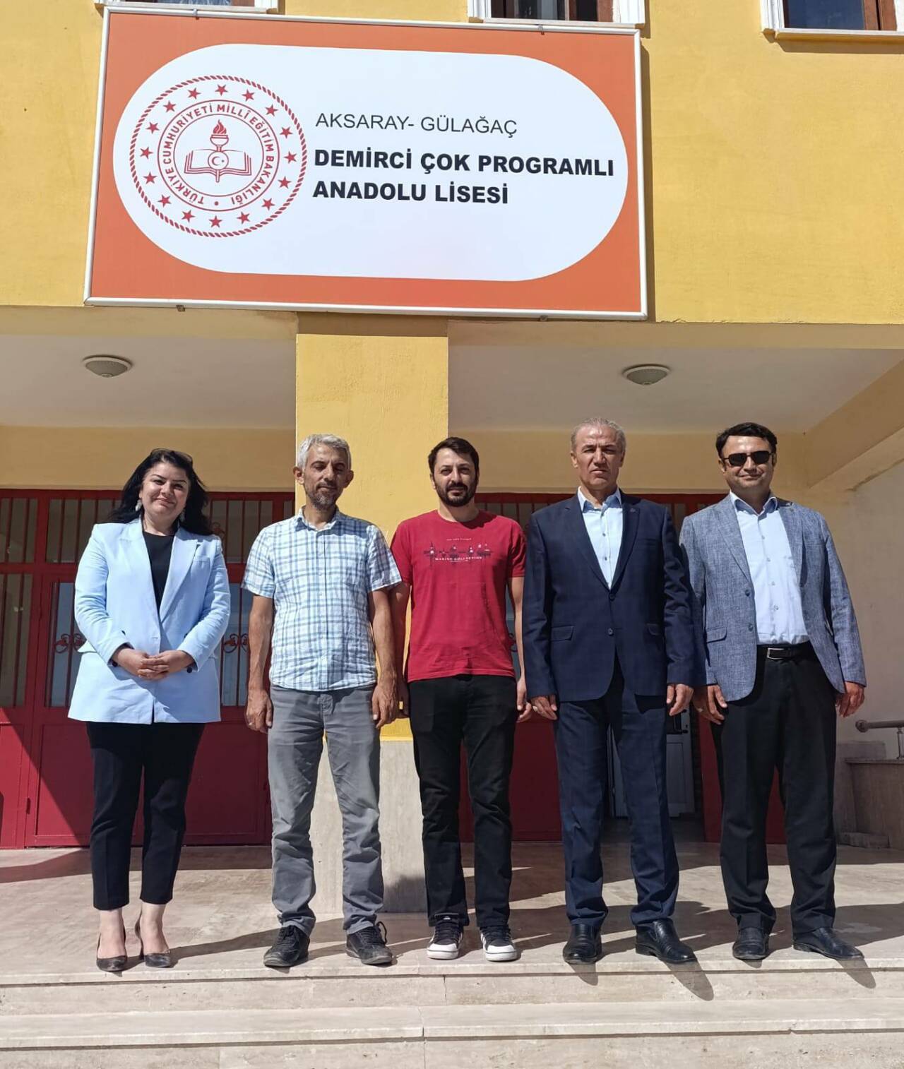 Aksaray’ın Gülağaç ilçesinde Eğitim-Bir-Sen Aksaray Şube Başkanı Murat Görmez ve