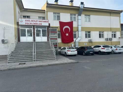Aksaray’ın Eskil ilçesinde bulunan Eskil Devlet Hastanesine 5 yeni hekim