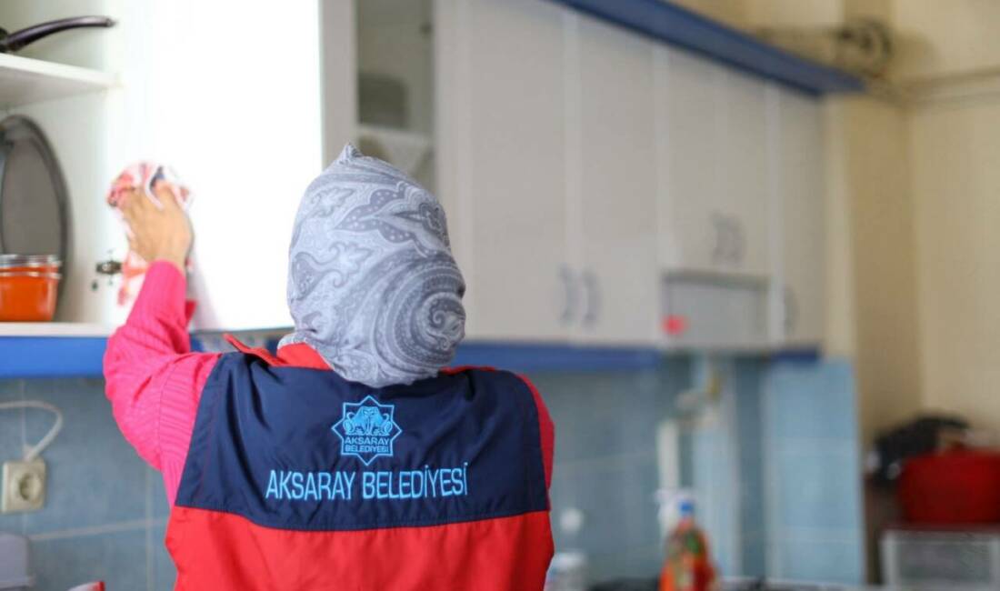 Aksaray Belediyesi, sosyal sorumluluk anlayışıyla başlattığı Evde Temizlik hizmeti ile