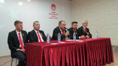 Aksaray’da öğrenciler, gazilerle bir araya gelerek milli ve manevi değerler