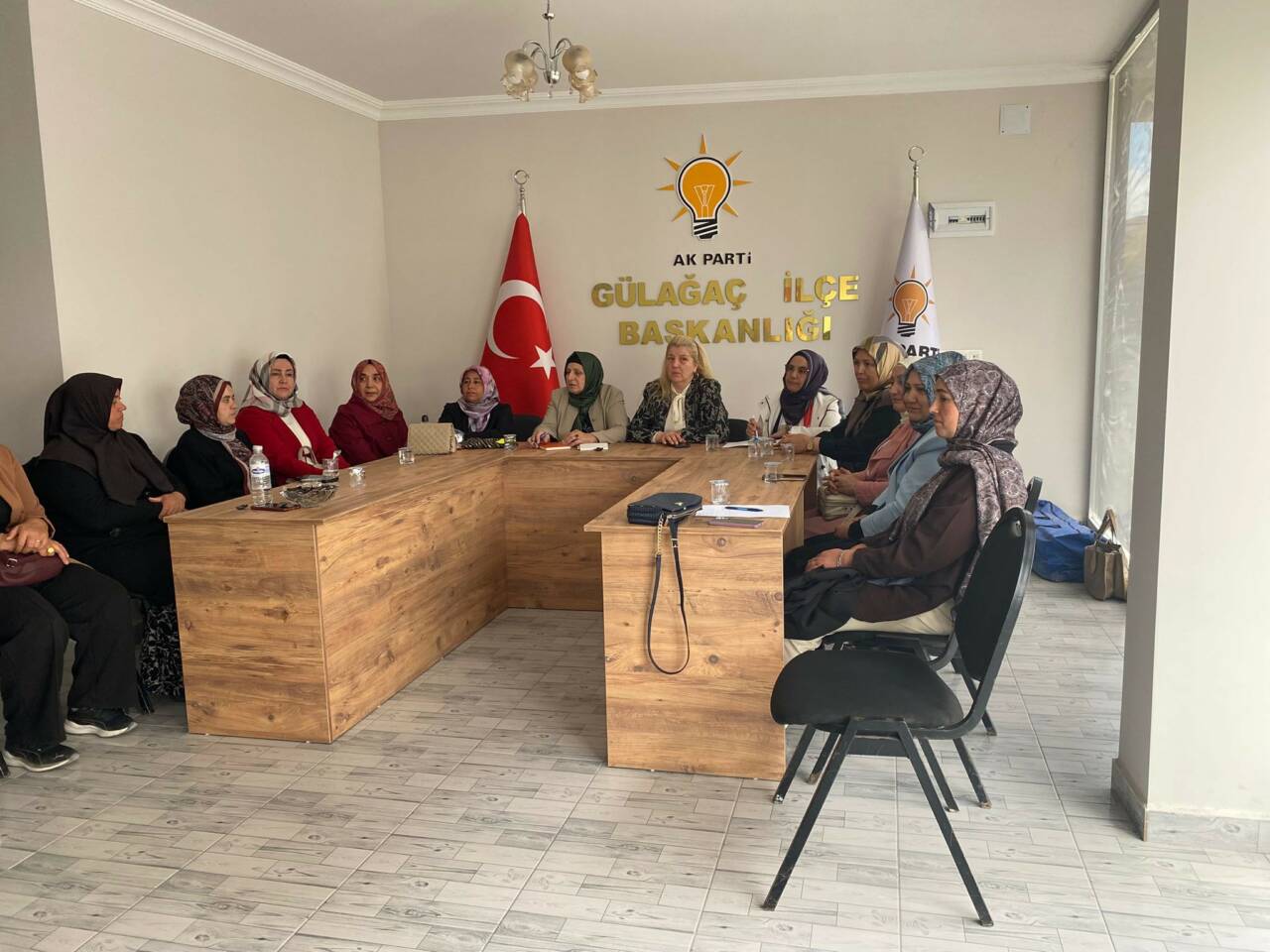 AK Parti Aksaray İl Kadın Kolları, teşkilat çalışmalarını aralıksız sürdürüyor.