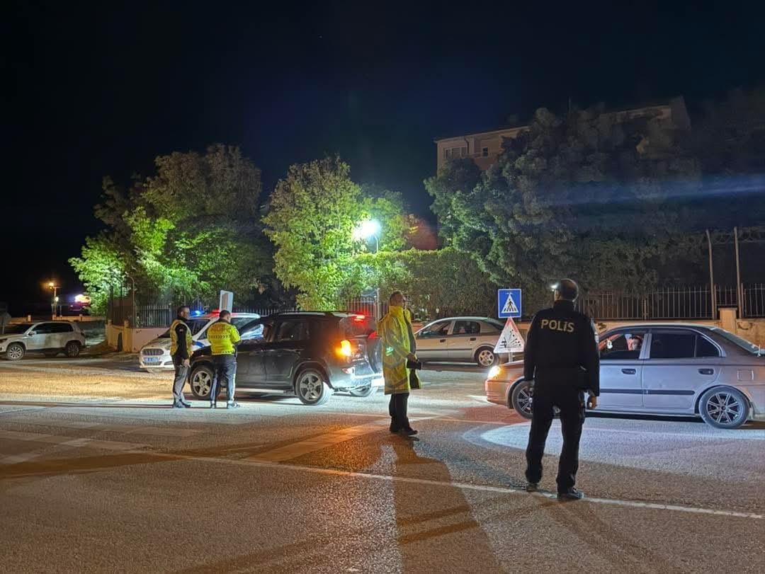 Gülağaç İlçe Emniyet Amirliği, halkın güvenliğini sağlamak amacıyla çalışmalarına ara