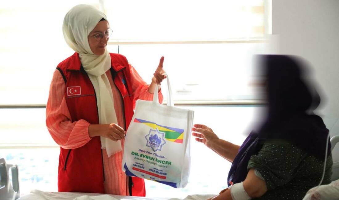 Aksaray Belediyesi, zor günlerinde vatandaşların yanında olmayı sürdürüyor. Belediye ekipleri,