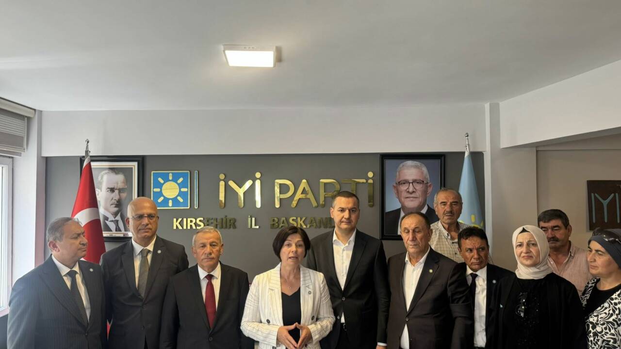 İYİ Parti Genel Başkan Yardımcısı Kevser Ofluoğlu, GİK Üyesi ve