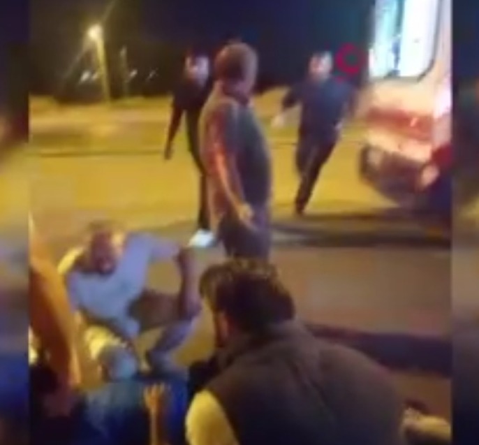 Eskişehir'de yaşanan olayda araçla gelen şüpheli, tabancayla bir şahsın ayağına